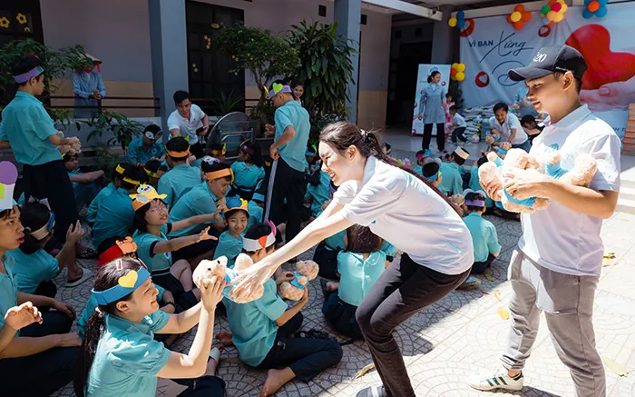 Hình ảnh minh họa các ưu điểm nổi bật của win55 club với đa dạng trò chơi và dịch vụ chất lượng